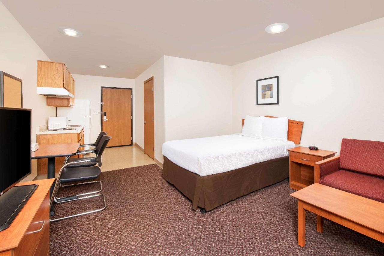 Woodspring Suites Columbus Fort Moore Экстерьер фото